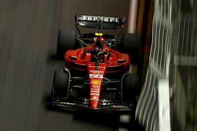 F1 results: Carlos Sainz fastest in Singapore GP practice