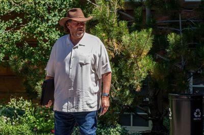 Marc Benioff says he's a remote worker after calling Salesforce employees back to office