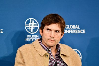 Ashton Kutcher: "I am deeply sorry"
