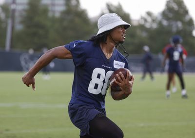 Texans receiver John Metchie III expected to make NFL debut Sunday after battling leukemia