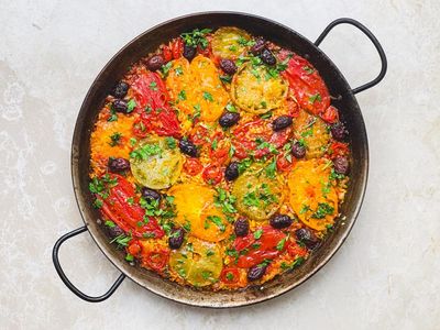 How to turn a glut of late-summer tomatoes into a sumptuous paella – recipe