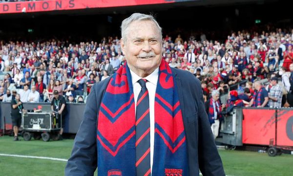 Ron Barassi, AFL great, dies aged 87