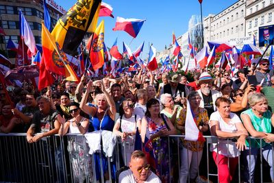 Thousands of Czechs rally in Prague to demand the government's resignation