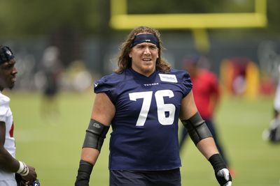 Texans elevate OT Austin Deculus from practice squad for Week 2 against the Colts