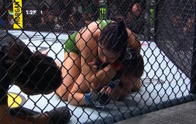 Noche UFC video: Loopy Godinez dominates Elise Reed, ends fight with rear-naked choke