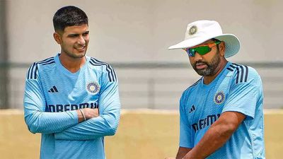 Watch: 'Nahi aisa nahi hoga'...Rohit Sharma's irritated answer to Shubman Gill goes viral