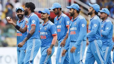 'Padosi abhi bhi awaz karne ki koshish kar rahe hai': Irfan Pathan takes an indirect dig at Pakistan