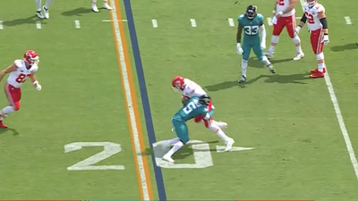 Patrick Mahomes illegally completed a pass to his offensive lineman, who showed some impressive hands on the laser
