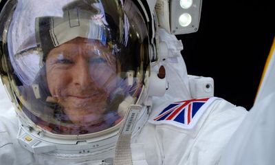 Tim Peake backs idea for solar farms in space as costs fall