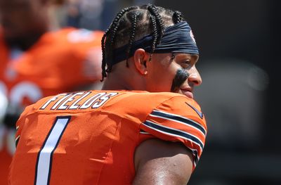 Bears Twitter is worried about Justin Fields