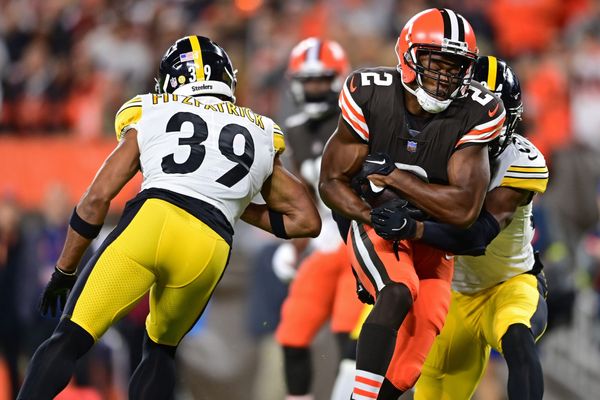 Browns: WR Amari Cooper tweaks groin in practice; now questionable vs.  Steelers