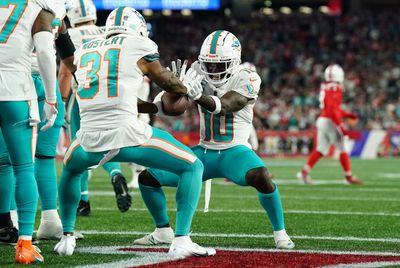 Dolphins WR Tyreek Hill takes parting shot at Patriots fans after win