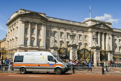 Man charged with trespassing after incident near Buckingham Palace