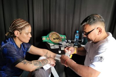 Boxer Sabrina Perez’s husband dies after collapsing in her corner during fight