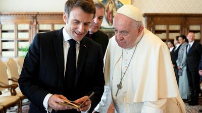 Macron defends decision to attend Pope's mass in Marseille