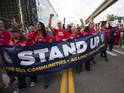 UAW strike, Day 4: GM threatens to send 2,000 workers home, Ford cuts 600 jobs