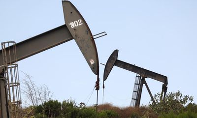 Beware sharper economic slowdown and tougher inflation, warns adviser to central banks