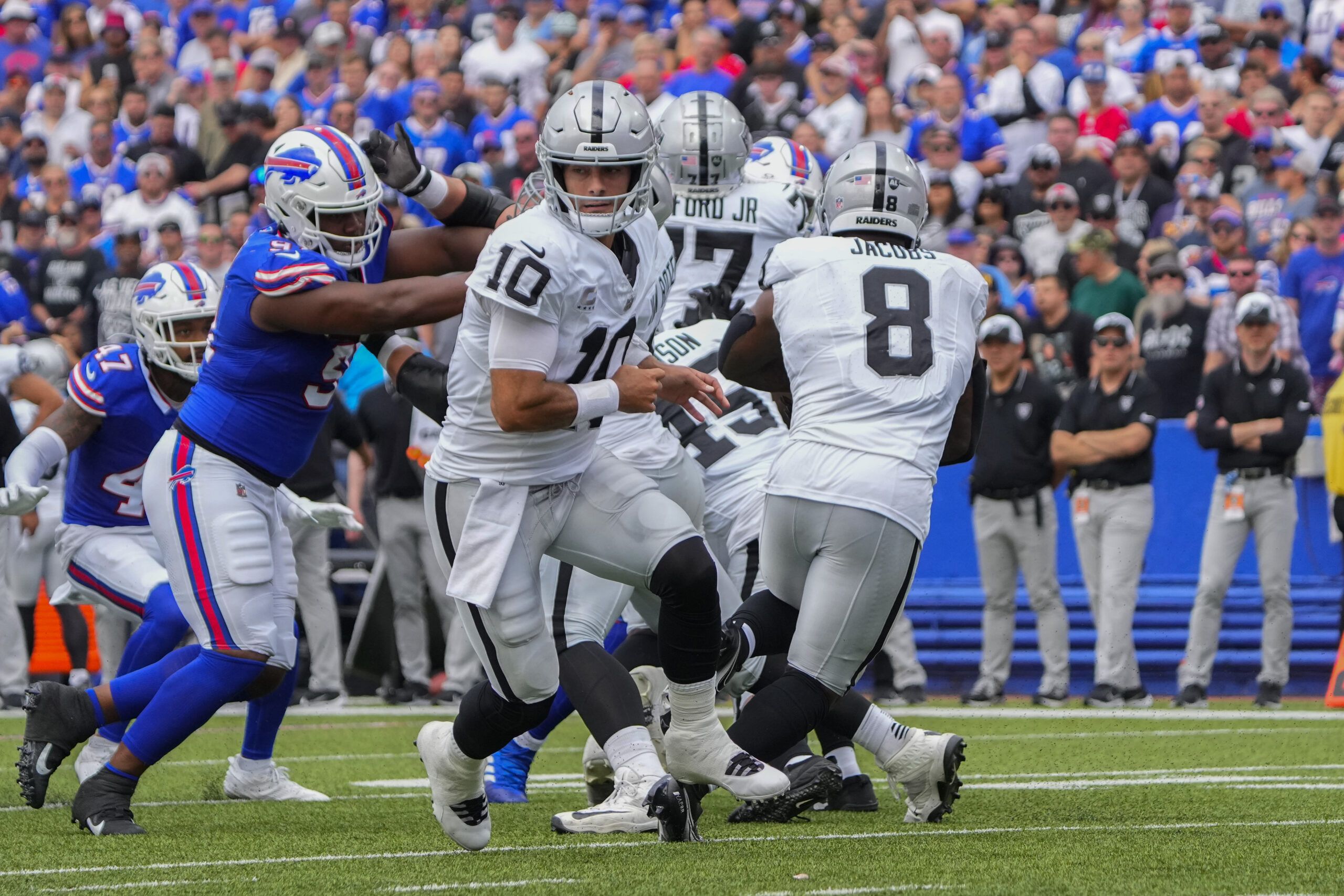 Raiders winners and losers in 38-10 defeat vs. Bills