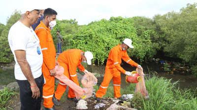Navi Mumbai: Thousands of students, activists, celebs clean up mangroves for Indian Swachhata League