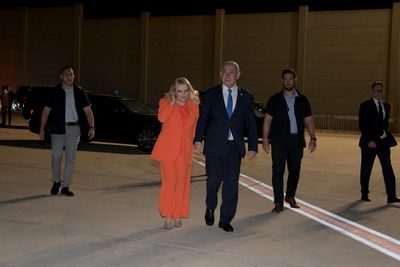 Netanyahu Lands In California For Meeting With Elon Musk