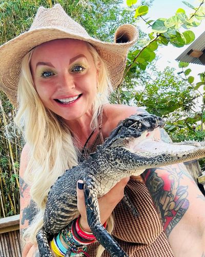 Gator with missing nose and upper jaw finds new home in Florida reptile park