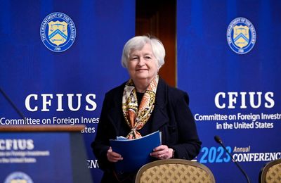 Why Janet Yellen isn't worried about the $33 trillion national debt