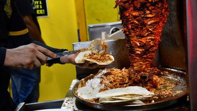 Schoolgirl dies after consuming shawarma in Namakkal, 43 others hospitalised