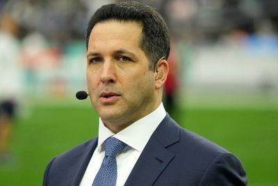 ESPN’s Adam Schefter Ripped for Poorly Worded Tweet About Nick Chubb After His Injury