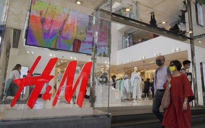 H&M is now charging a fee for returns