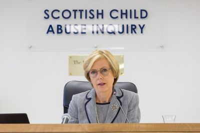 Ministers want to apologise in person to child abuse victims, inquiry hears