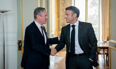 The Guardian view on Keir Starmer in the Élysée: a cautious charm offensive