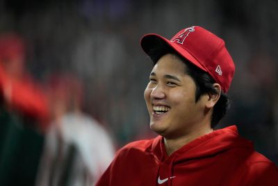 Ohtani has elbow surgery. His doctor expects hitting return by opening day '24 and pitching by '25