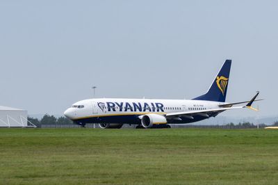 Ryanair passenger removed from flight by police after ‘mid-air fight’ forces plane to return to airport
