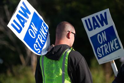 Ford reaches deal with union workers in Canada as UAW strike enters day 6