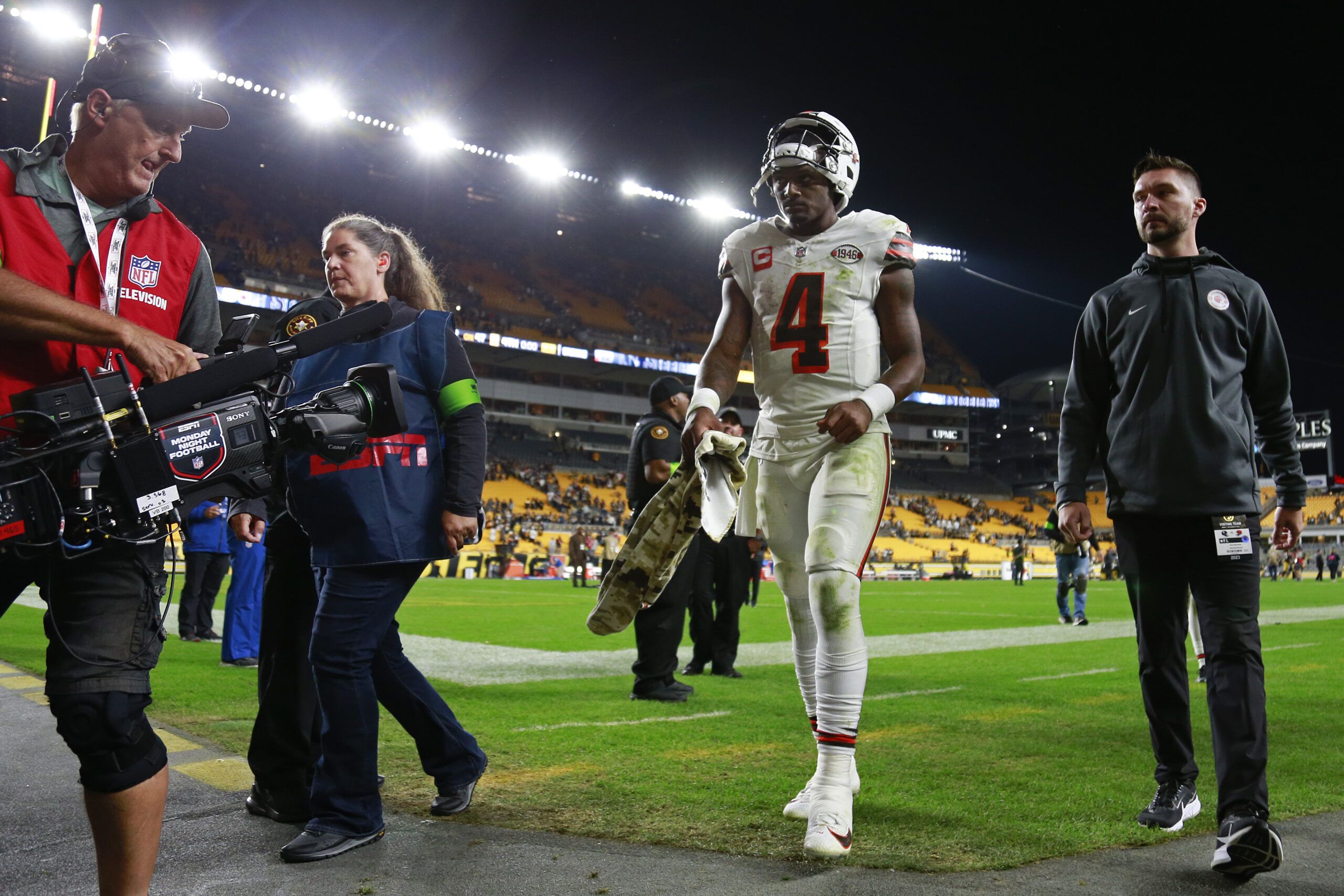 3 Studs & 2 Duds From the Browns' Monday Night Football Loss Against the  Steelers