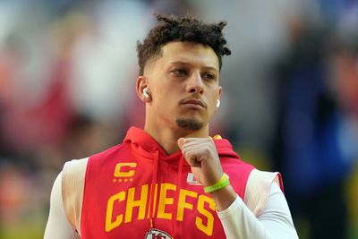 Chiefs QB Patrick Mahomes comments on his new restructured contract