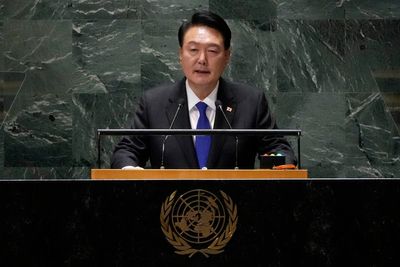 South Korean leader warns Russia against weapons collaboration with the North