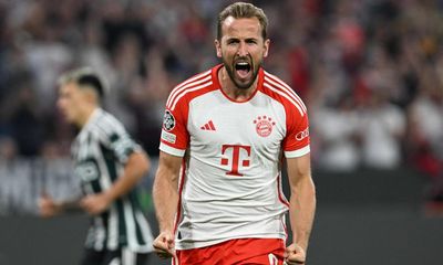 Harry Kane strikes as Bayern hold on to win thriller against Manchester United