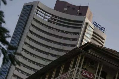 Sensex, Nifty trade lower on weak global cues