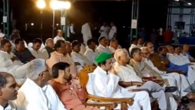 'Carefree' Lalu Prasad enjoys 'launda naach' at his wife’s residence in company of party colleagues