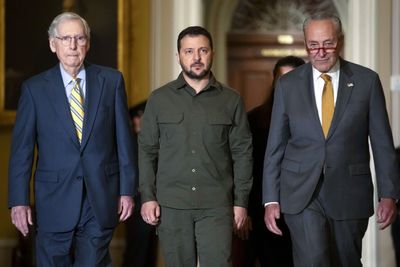 What US lawmakers have said about Ukraine aid as Zelenskyy urges more