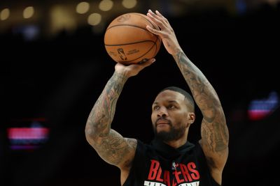 Damian Lillard Tutors Top College Basketball Prospect D.J. Wagner Amid Heat Trade Rumors