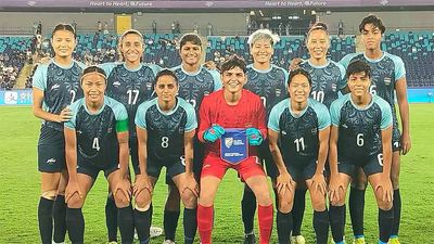 Chinese Taipei rally to edge spirited Indian women