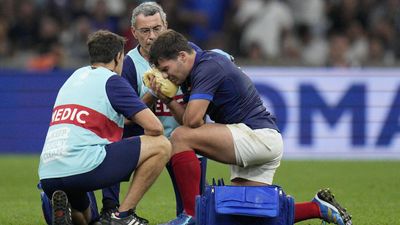 France World Cup rugby chiefs sweat over Dupont face injury