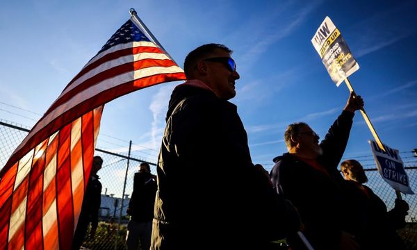 Republican hopefuls split on how to curry favor with striking UAW workers