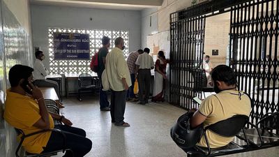 Sub-registrar offices to work from 8 a.m. to 8 p.m. till September 30 to cater to surge in applications