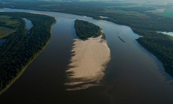Drought sparks drinking water concerns as saltwater creeps up Mississippi River