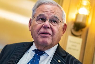 Menendez rejects New Jersey Democrats’ calls to resign after indictment - Roll Call