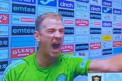 Watch epic Joe Hart Celtic celebration as goalkeeper roars after Livingston red card
