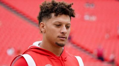 Patrick Mahomes Reconnected With Derek Jeter in Full-Circle Manner With Old Signed Photo